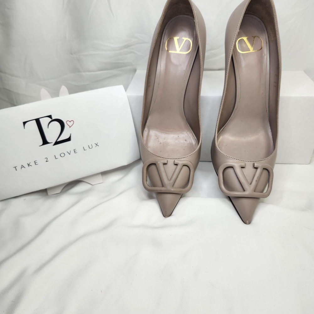 Valentino Women's Taupe Pumps